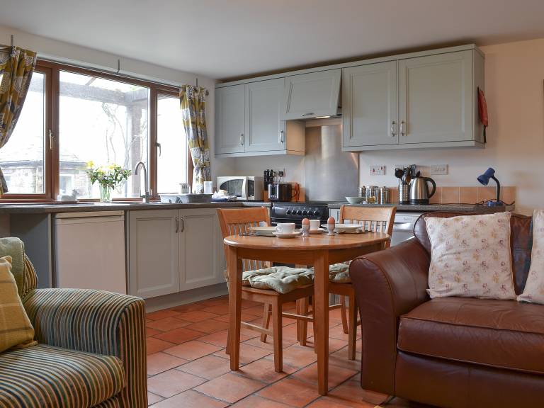 Family-oriented cottage with garden | River view | Pets are welcome — photo 3