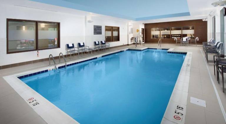 Hampton Inn & Suites by Hilton Falls Church — photo 3