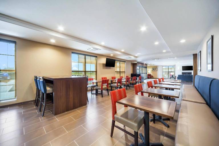 Comfort Inn & Suites North Platte — photo 5