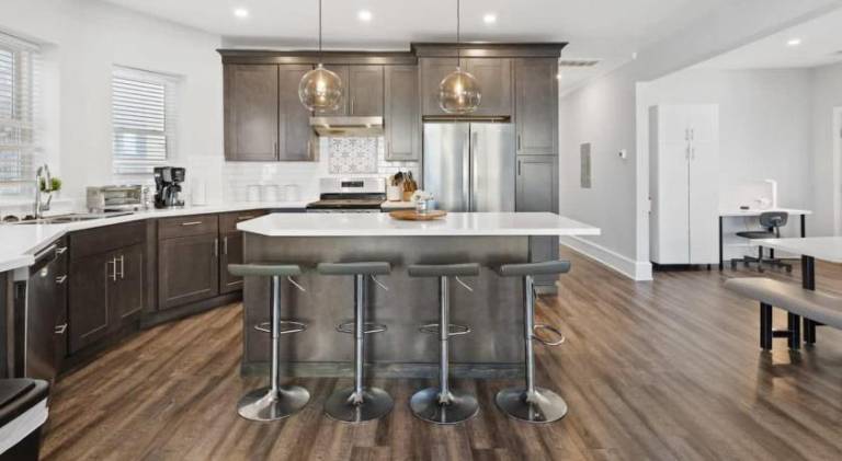 Beach Block Modern Penthouse 4BR 2BR Ocean Views — photo 3