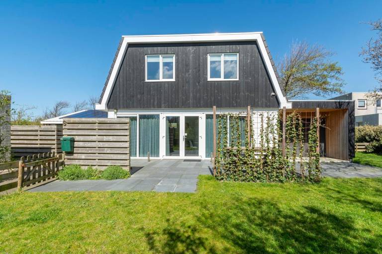 Bungalow with terrace & yard | Close to the beach | Pet-friendly in Callantsoog