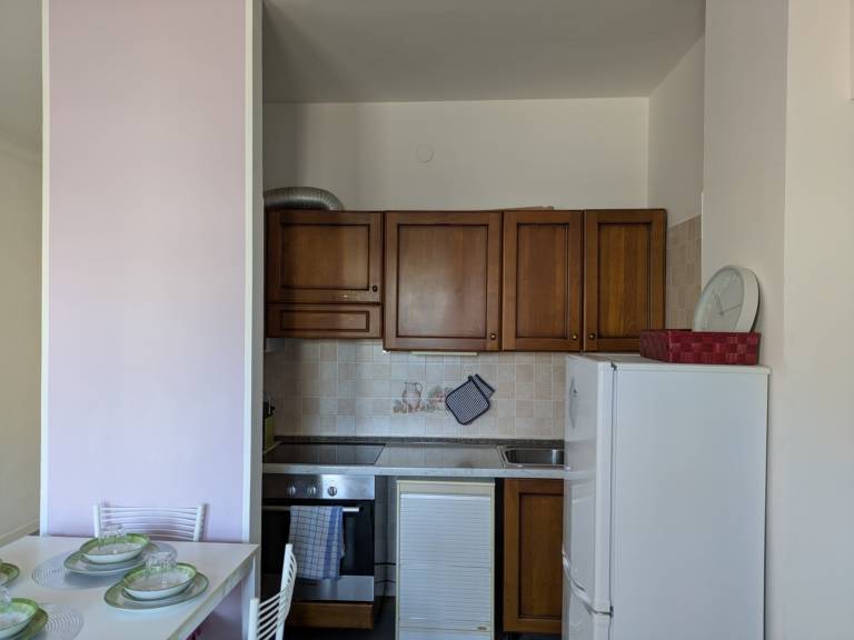 Family-friendly pleasant rental apartment with pool & patio | City view | Close to the beach | Pet-friendly — photo 4