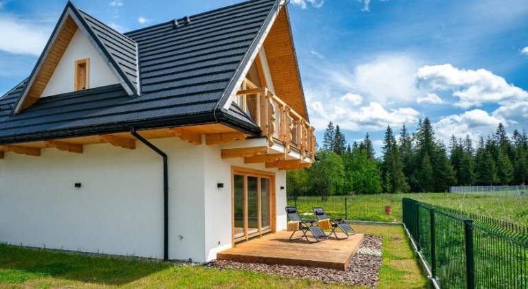 Pleasant chalet with patio, yard & barbeque | Dogs allowed — photo 5