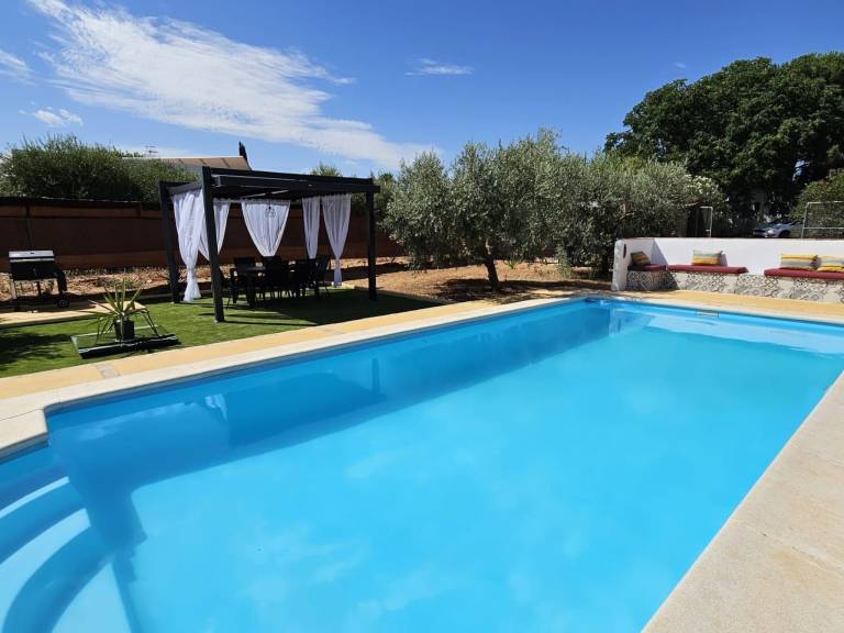 House with garden, patio & private pool | Nature view — photo 3