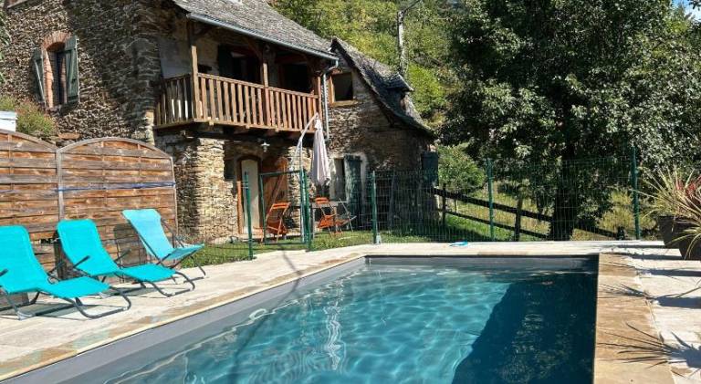 Vacation home with pool | Pets are welcome — photo 3