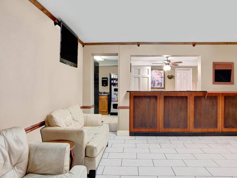 Super 8 By Wyndham West Memphis — photo 2