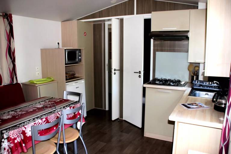 Campsite Les Chênes - MOBIL HOME Confort Climatisé - 2 ch - 26.52m² / Chêne Vert 4 people — photo 4