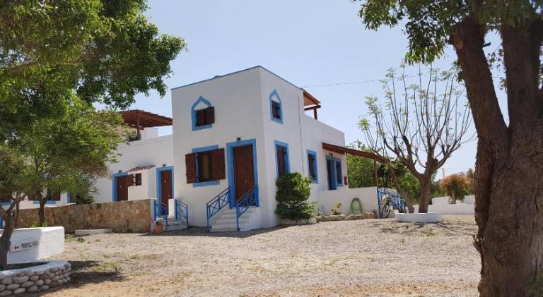 Serviced apartment with garden, BBQ & terrace in Rhodes