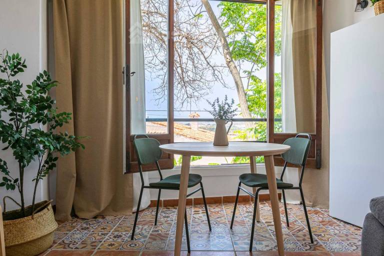 Holiday apartment with fast internet | City view — photo 3