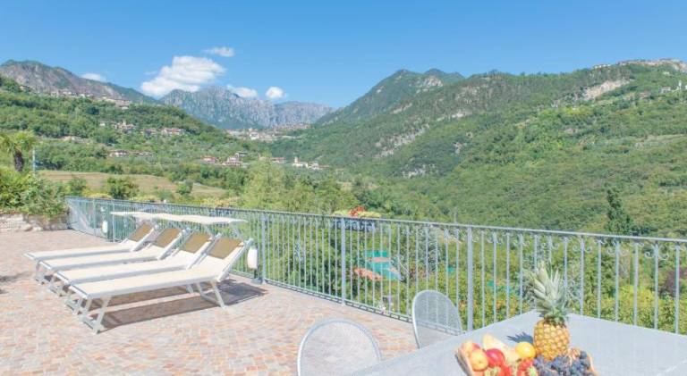 Spacious serviced apartment with hot tub, terrace & BBQ | Pets allowed — photo 3
