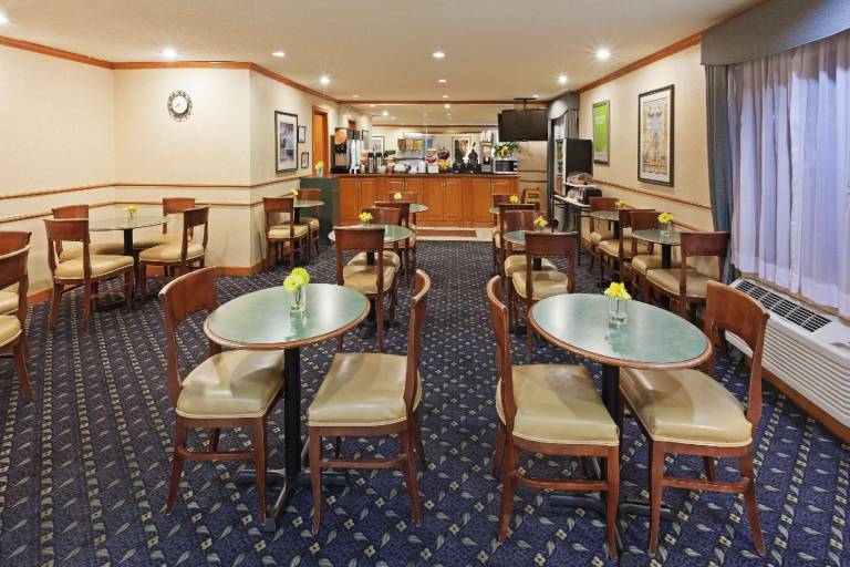 La Quinta Inn & Suites by Wyndham El Paso West Bartlett — photo 3