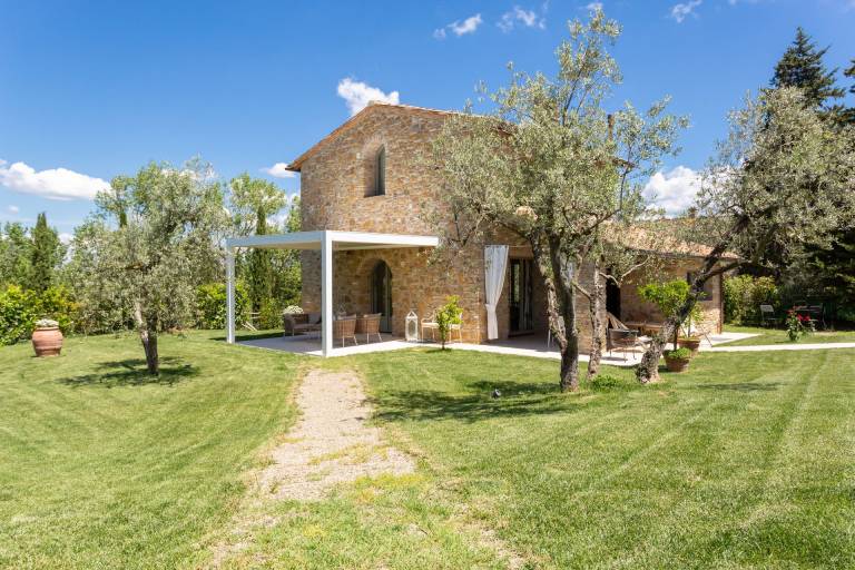 Villa with terrace, private pool & barbeque — photo 2