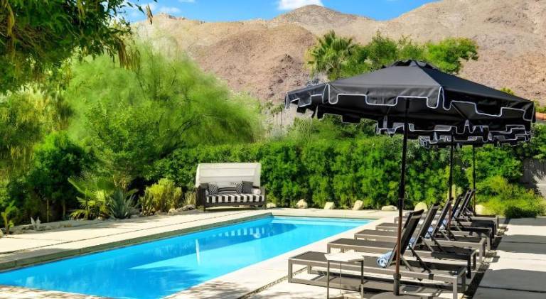 Fully equipped house with BBQ & pool | Dogs allowed in Palm Springs, CA