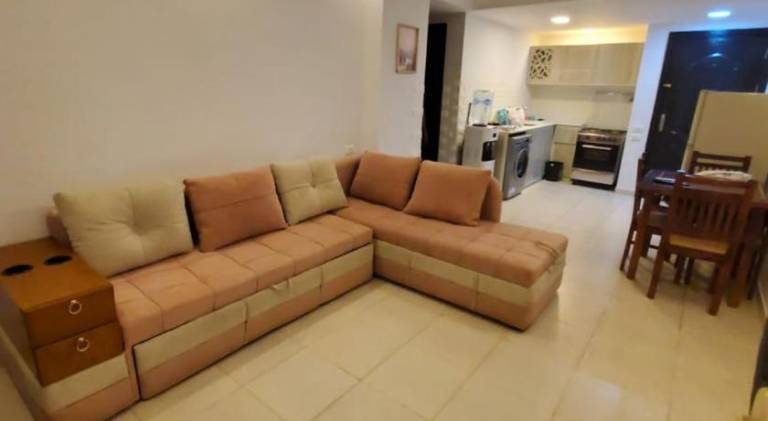 Serviced apartment with terrace, garden & pool — photo 4