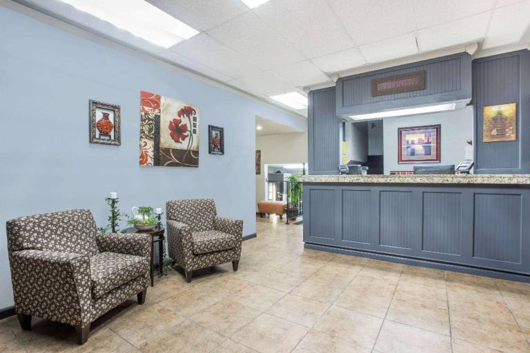 Super 8 By Wyndham Independence Kansas City — photo 3