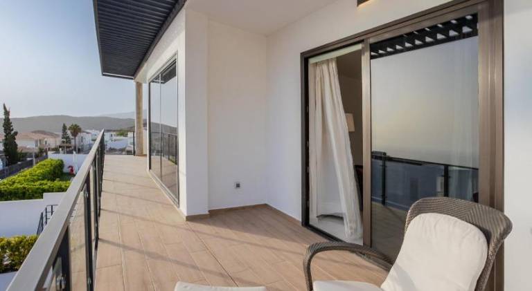 Spacious villa with pool | Pets allowed — photo 3