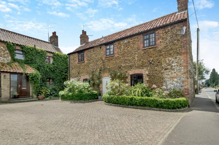 2 Bed in Grimston oc 1622