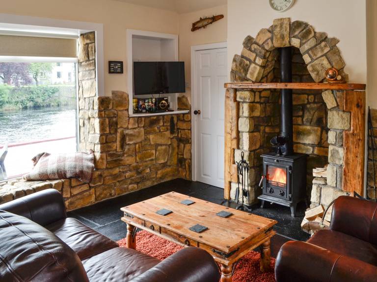 Child-friendly cottage with garden | River view | Dogs allowed — photo 2
