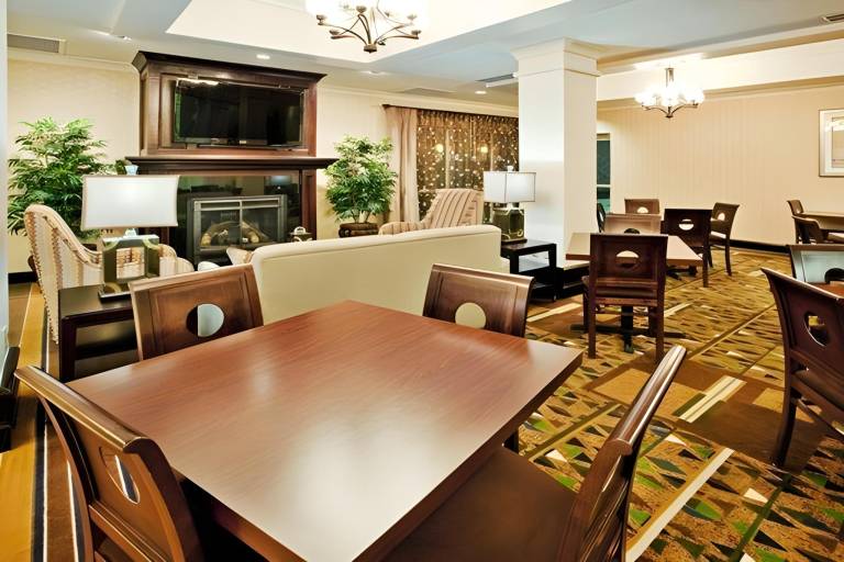 Holiday Inn Express Columbus – Fort Benning Area By IHG — photo 3