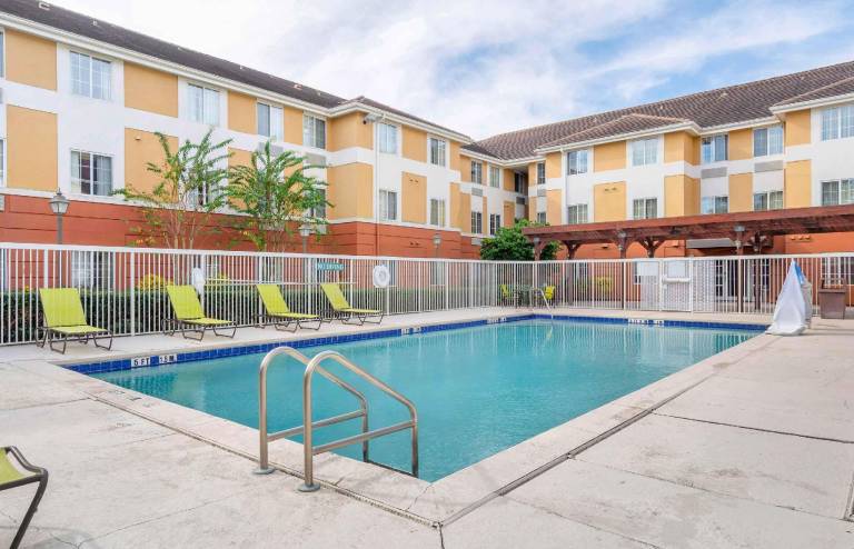 Extended Stay America Suites -Orlando Lake Buena Vista — photo 3