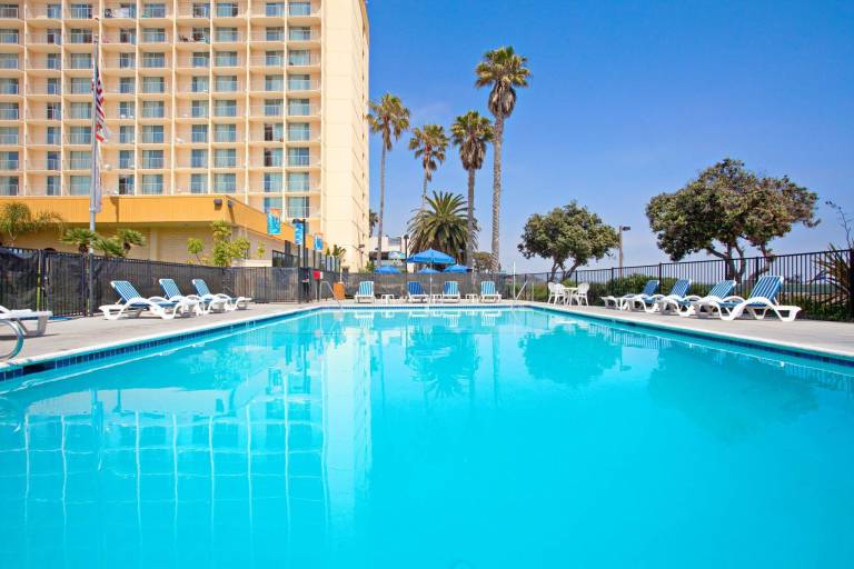 Crowne Plaza Ventura Beach By IHG — photo 4
