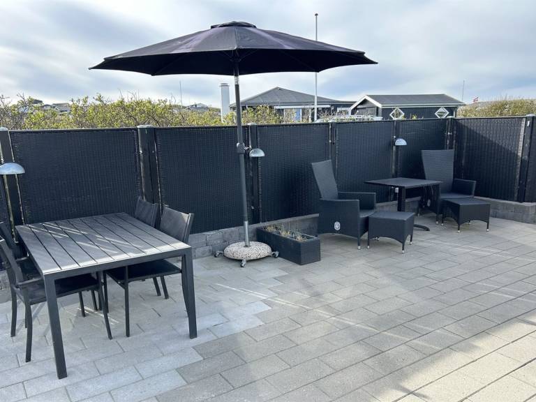 Family-oriented charming vacation home with barbecue & patio | Beach nearby | Dogs allowed — photo 5