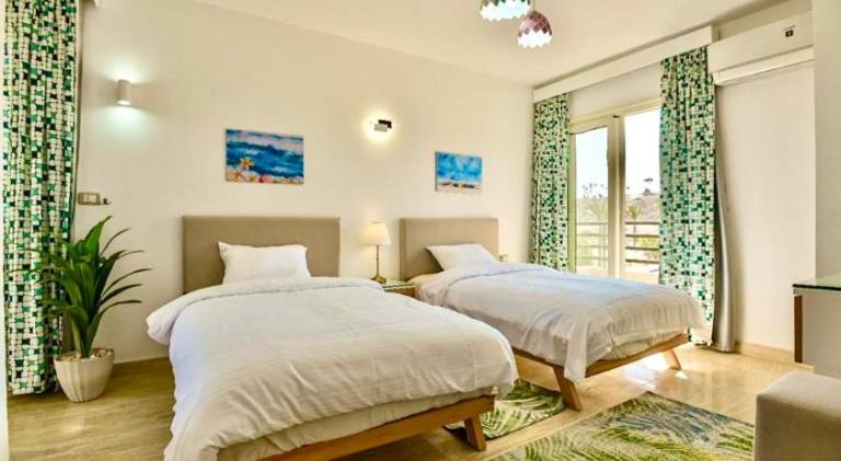 Villa with pool | Pet-friendly — photo 2