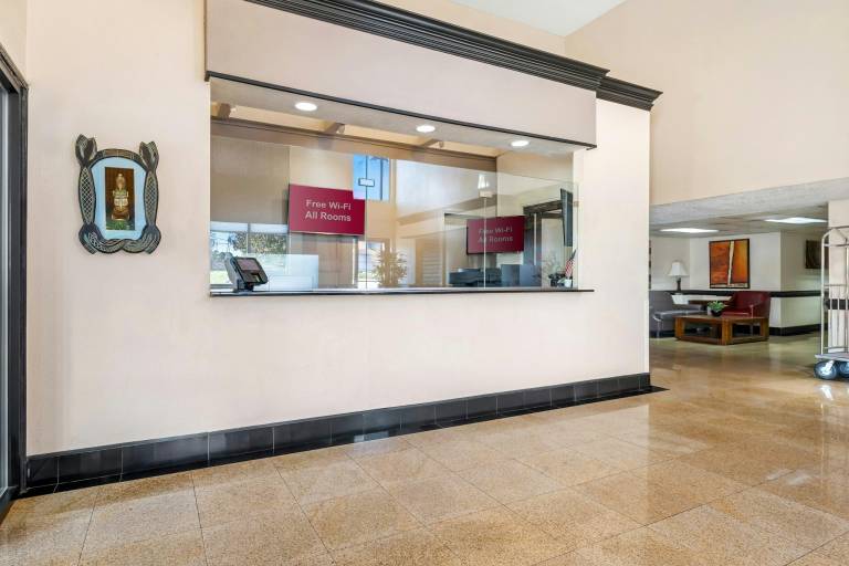Red Roof Inn Charlotte - University — photo 2