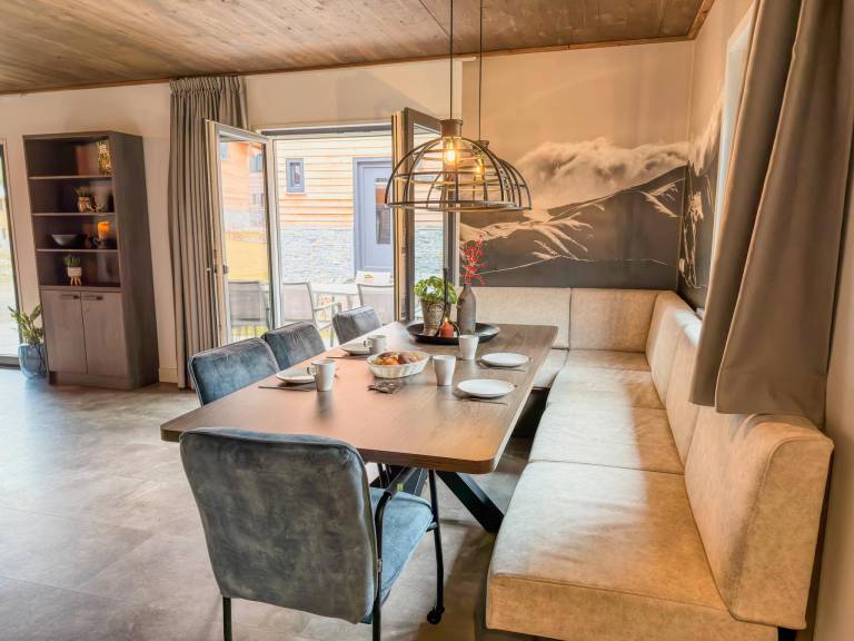 Luxury chalet with sauna near a lake in the Alps — photo 4