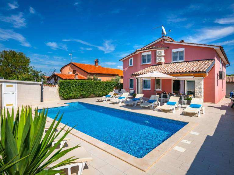 Ferienhaus  Štinjan