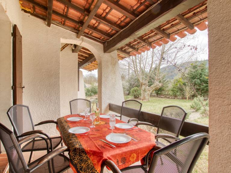 Vacation home with garden, patio & barbecue — photo 2