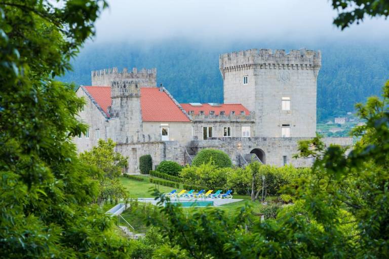 Castillo Tomiño