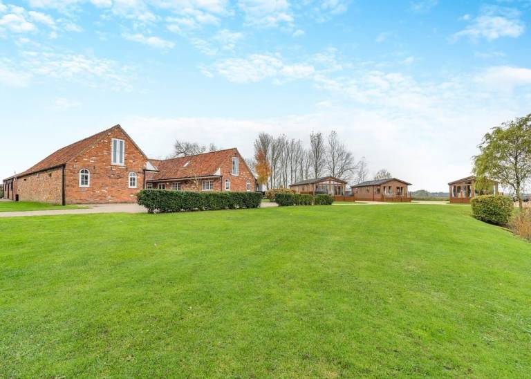 Chalet Eagle and Swinethorpe