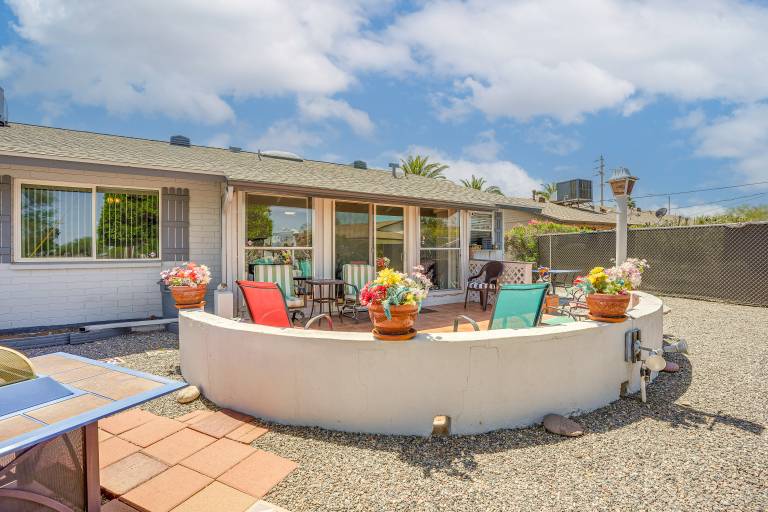 On Sun City South Golf Course Quiet Home w Patio