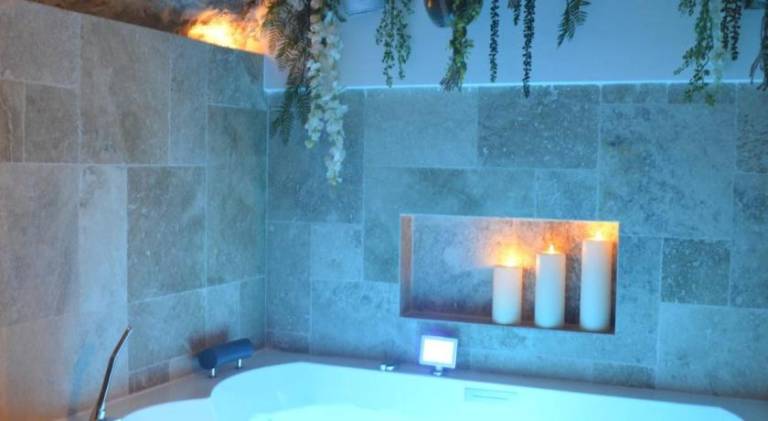 Rental apartment with terrace & jacuzzi — photo 5
