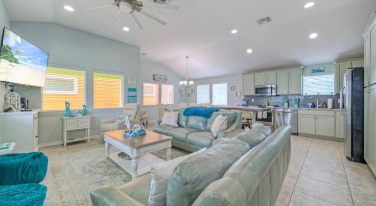 Reel Life Dreams by AvantStay Pool Near Beach — photo 3