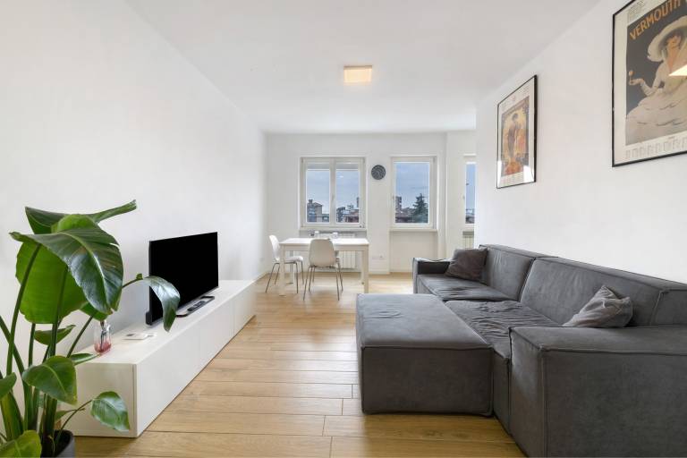 Apartment | Close to Fontana del Delfino | City view — photo 2