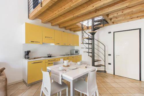 Serviced apartment with pool & garden — photo 2
