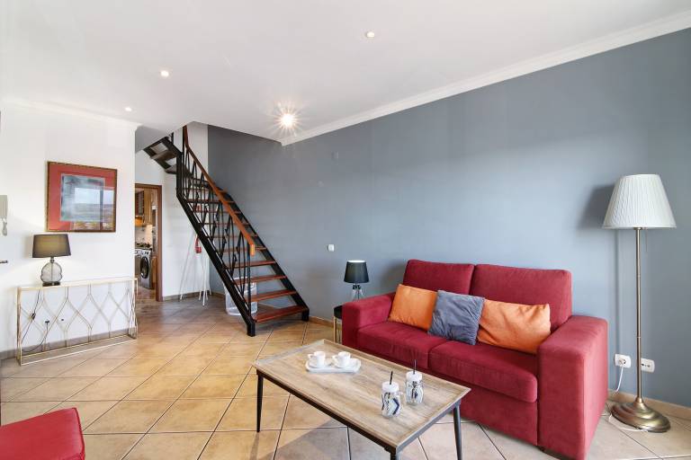 Fully equipped pleasant rental apartment with fast internet & terrace | River view | Dogs allowed — photo 5