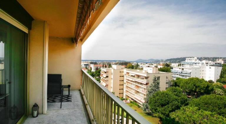 Holiday apartment with pool — photo 4