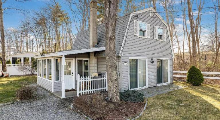 Sleeps 10, Approx 1 Mile to the Beach, Fully Renovated in 2025 — photo 4