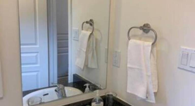 Comfortable Room with Free Parking — photo 2