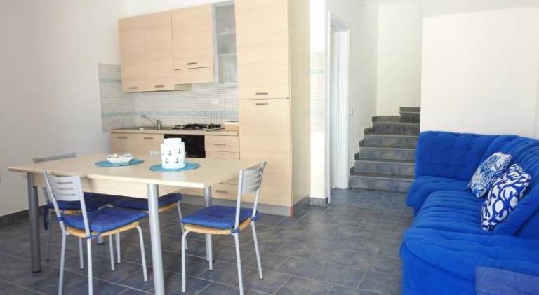 Apartment with barbecue, patio & garden | Pet-friendly — photo 3