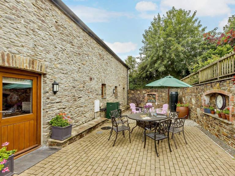 Fully equipped cottage with yard | Pets are welcome — photo 4