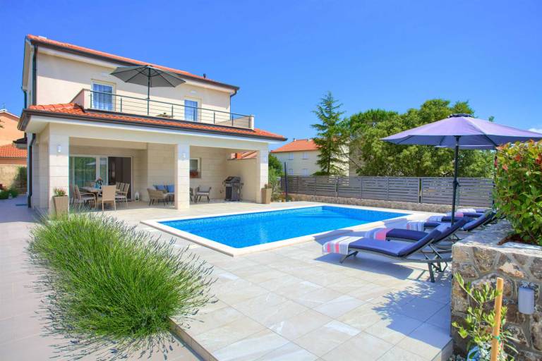 Ferienhaus in Porat, Vantačići f&uuml;r max. 8 Personen