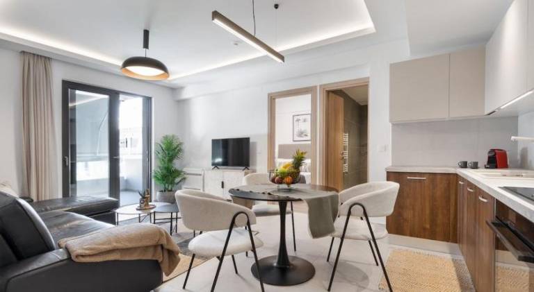 Comfy Apt terrace and parking 800m to old town and beach in Chania