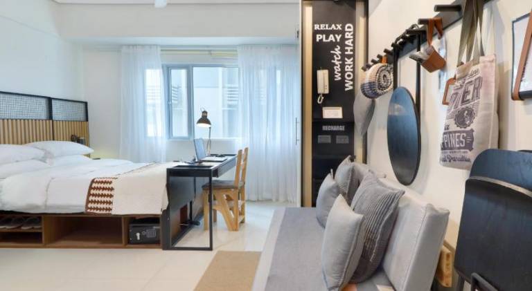 Beautiful apartment with pool & jacuzzi | Dogs allowed in Taguig