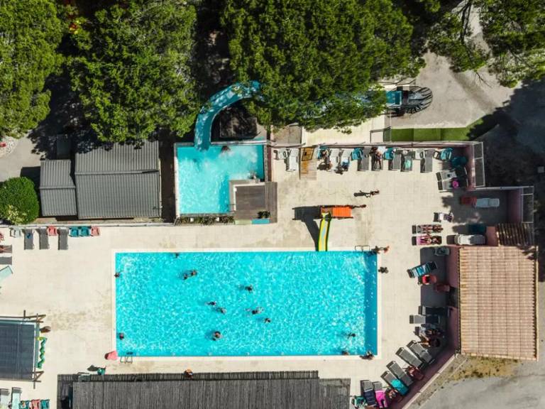 Family-friendly beautiful mobile home with terrace & heated pool | Pets are welcome — photo 3