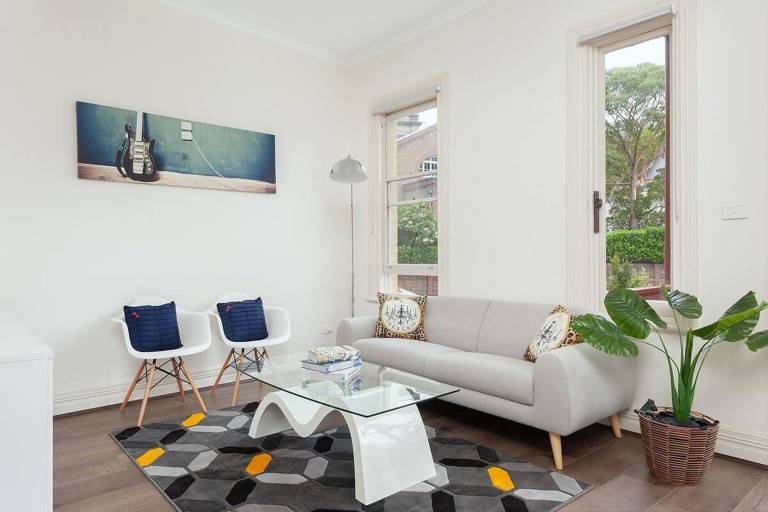 STUNNING SYDNEY HOME 11