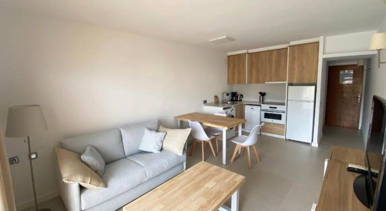 Holiday apartment with patio — photo 2